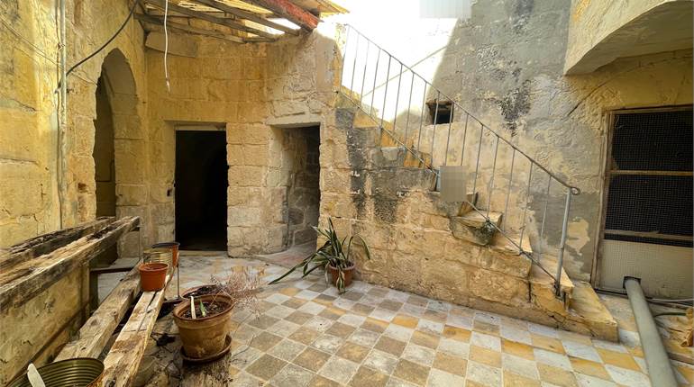Naxxar - Double Fronted Town House + Garage UCA