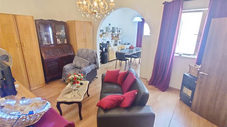 Santa Venera - Town House with Roof & Airspace