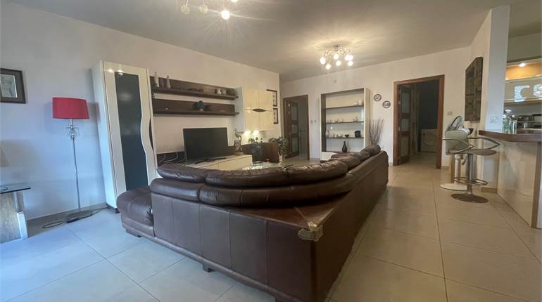 M'scala - 3 Bedroom Furnished Maisonette