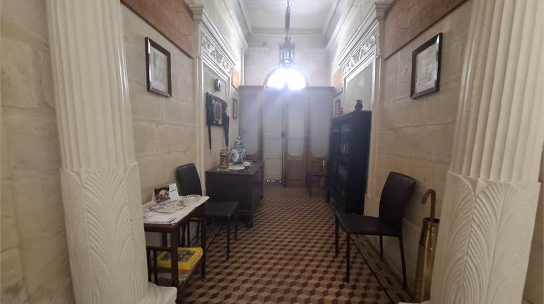 Hamrun - 3/4 Bedroom Townhouse + Garage + Garden 