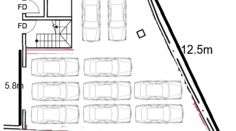 Zurrieq- Large 8/10 car  Garage 