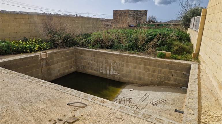 Xewkija Gozo - 5 Bedroom Terraced House + Pool + Garage + Garden
