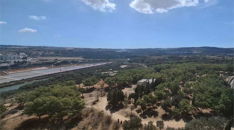 Qawra - Highly Furnished One Double Bedroom Penthouse 