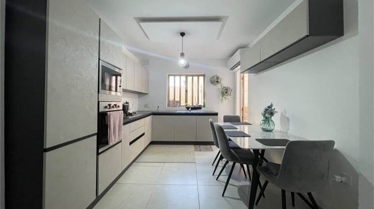 Birzebbugia - 3 Bedroom Modern Furnished 1st Floor Apartment 