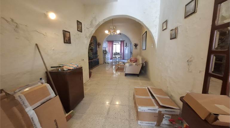 Hamrun - Townhouse with Roof and Airspace