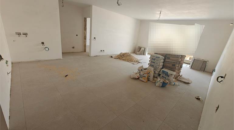 Gudja - 3 Bedroom Finished Bright Apartment + 3 Balconies + Views 