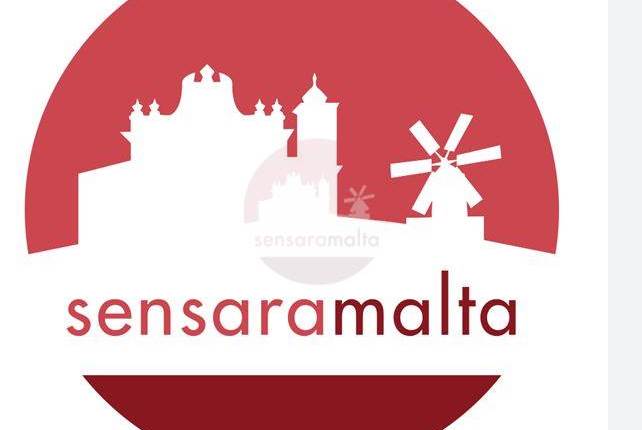 Paola – Corner Garage with Basement & Full Airspace