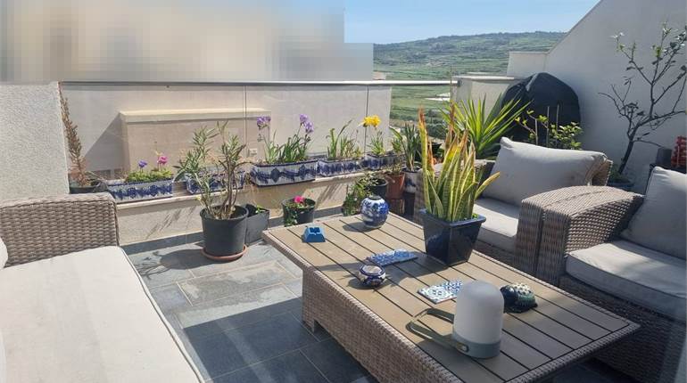 Zebbiegh-2 bedroom Fully Finished Apartment + Country Views 