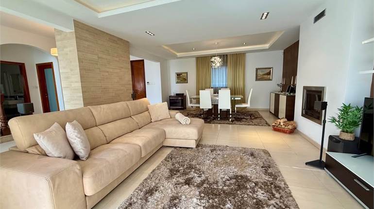 Attard - Exclusive Semi-Detached 4 Bedroom Villa + Pool + 2 Car Garage 
