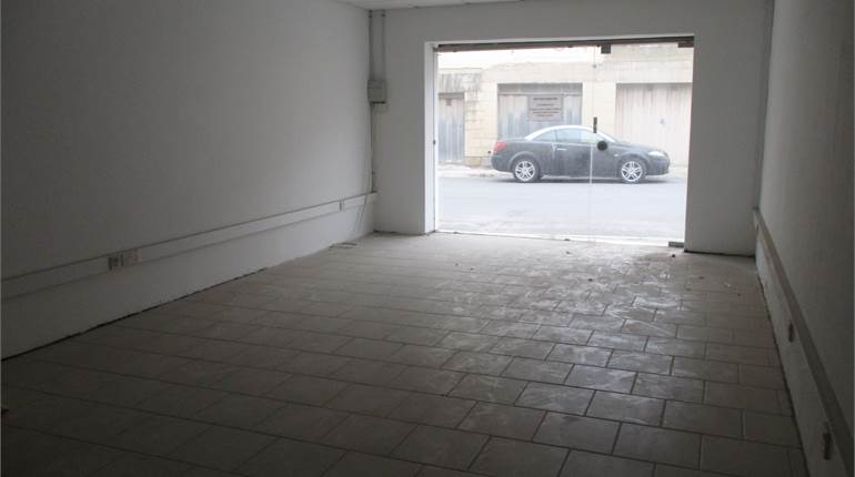 Commercial Premises / Showrooms for rent in Zurrieq