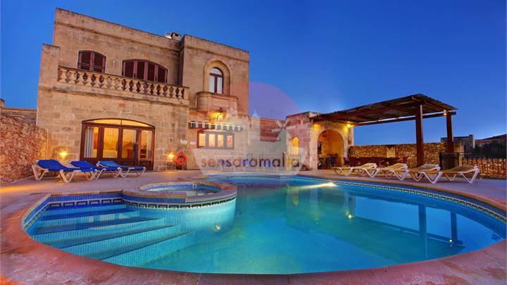 Xaghra Gozo - 5 Bedroom Villa With Pool