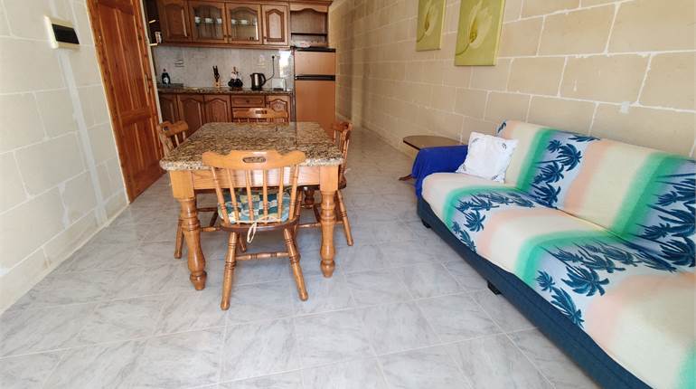2 bedroom apartment for rent in  Marsalforn Gozo