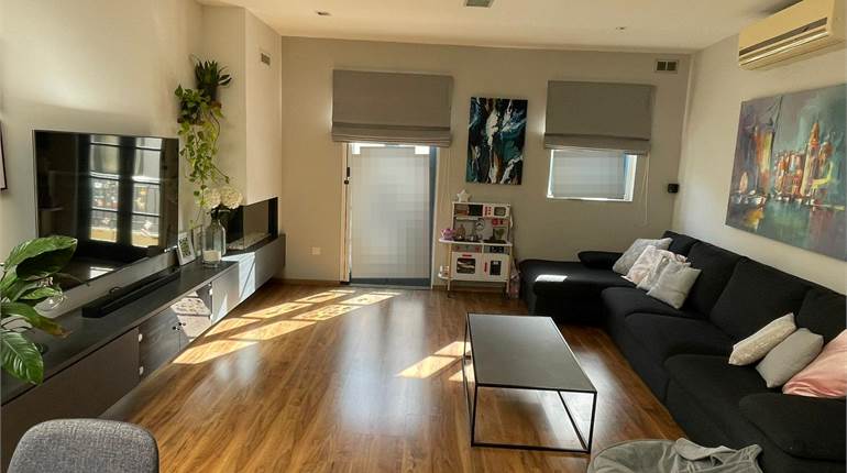 Naxxar - 3 Bedroom Duplex Furnished Apartment 