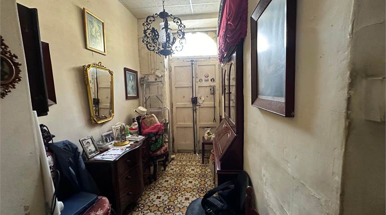 Zurrieq - Unconverted Townhouse + Roof