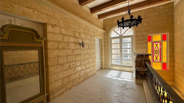 Valletta -198 sqm Fully Converted Apartment 