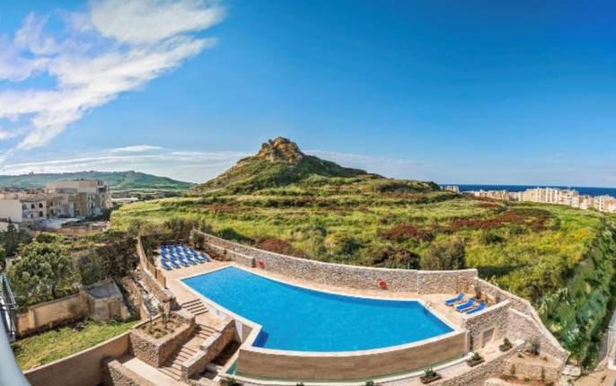 Marsalforn Gozo - 3 Bedroom Apt + Communal Pool