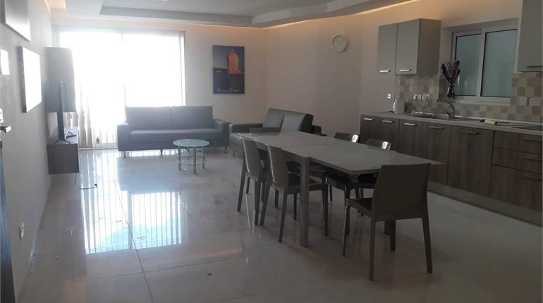 Swieqi, Large 3 Bedroom Apartment